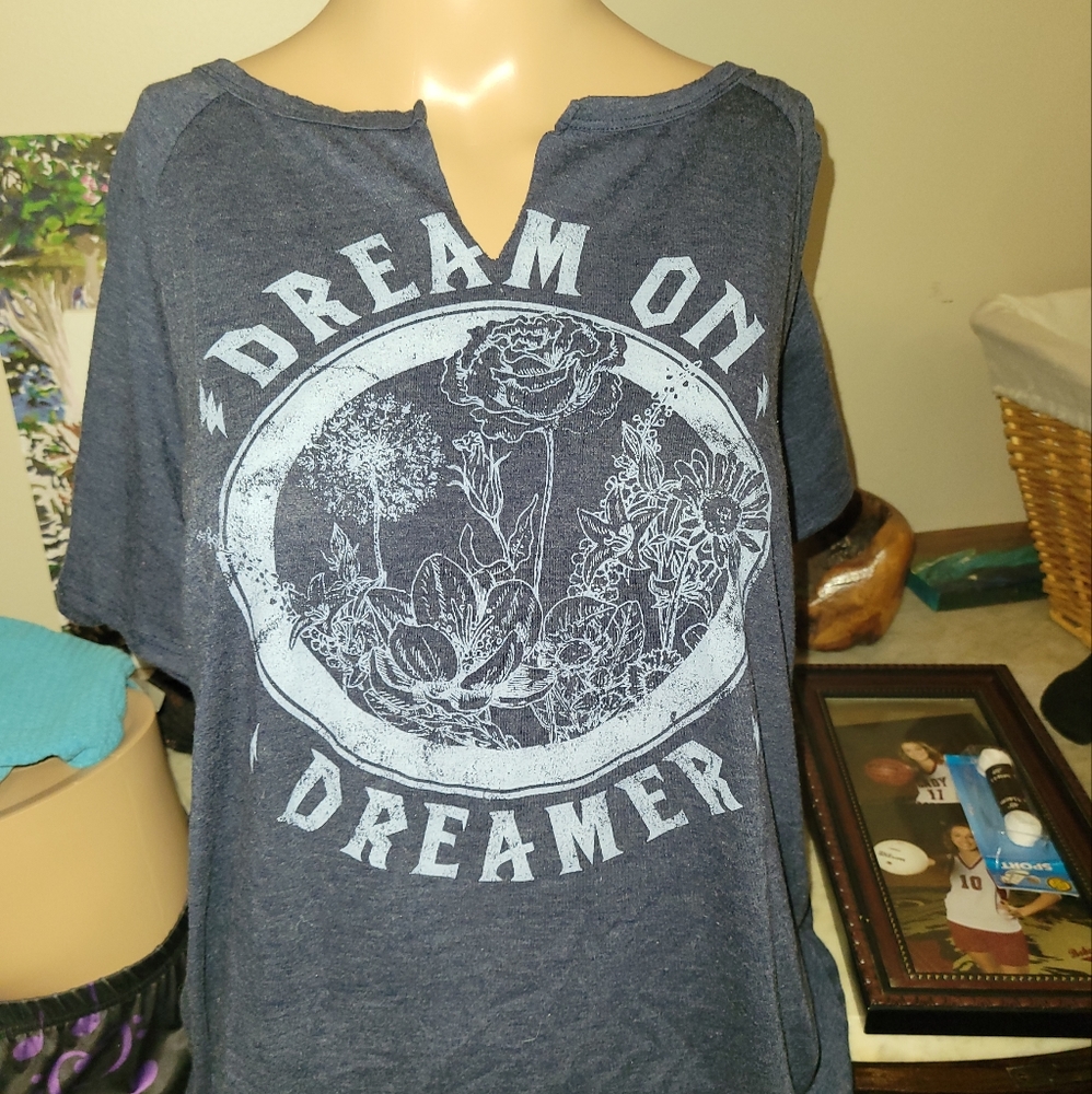 Dream On Dreamer Graphic Tee - Blue